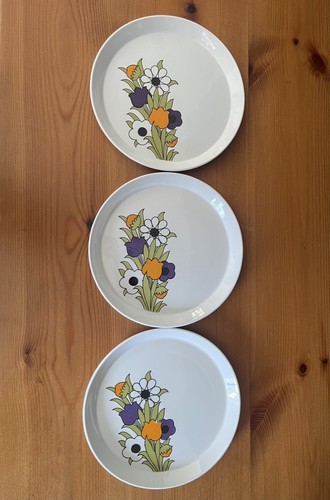 Royal tudor ware springtime - royal,