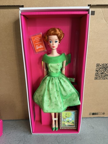 Barbie modern art silkstone - art,