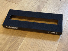 Pedaltrain NANO Guitar Pedal Board with Soft Case (14 in x 5.5 in)