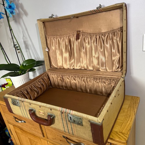 Vintage garstin suitcase - vintage,