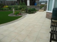 BRADSTONE TEXTURED BUFF PAVING