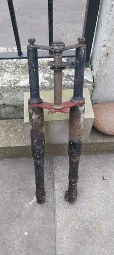 Velocette front forks - le,