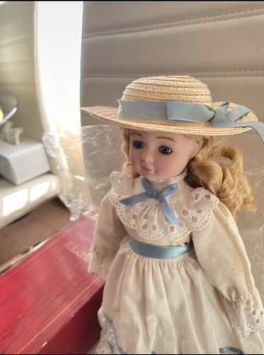 Alberon porcelain girl - alberon,