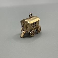 9ct Gold Vintage Caravan