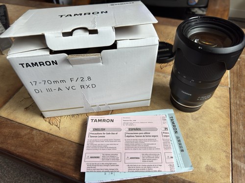 Tamron 70mm di iii - 17-70mm, f/2.8