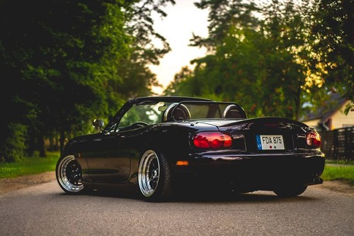 Mazda mx5 miata eunos roadster - mazda,