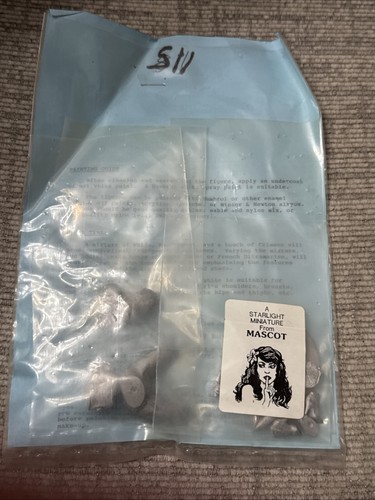 Mascot models s11 fruity - s11,