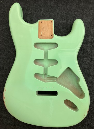 Surf green strat body - green,