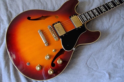 Yamaha 2000s semi hollow - semi,