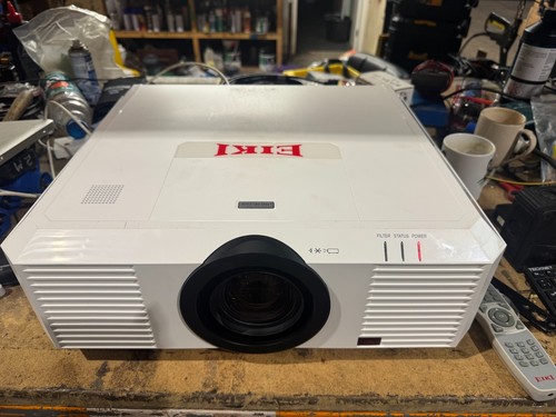 Eiki 510u 7000lm - ek-510u, video