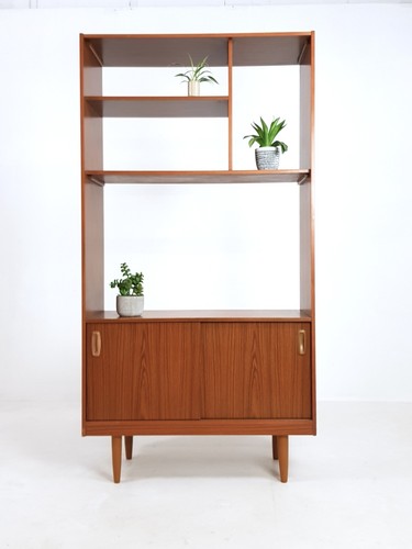Vintage shelving unit - /, room
