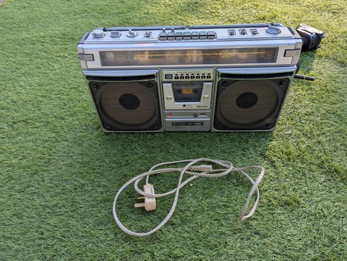Sharp 8585e vintage boombox - vintage,