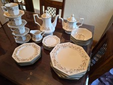Johnson Brothers Eternal Beau Dinnerware Set