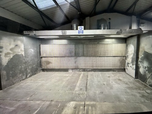 Mtr 2mtr spray booth - 6,