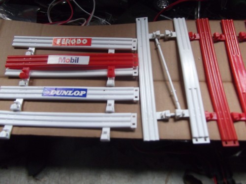Scalextric barriers red - red, &