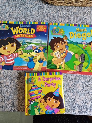 Dora the explorer board book - explorer,
