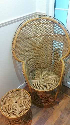 Brown rattan wicker peacock - brown,
