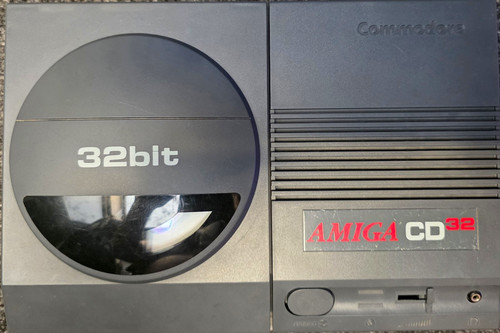 Commodore amiga cd32 bit - commodore, 32-bit