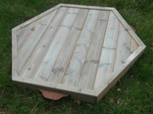 Medium large hexagonal - medium,