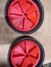 sheep feeder wheel x2