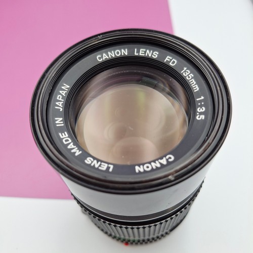 Canon lens 135mm - lens,