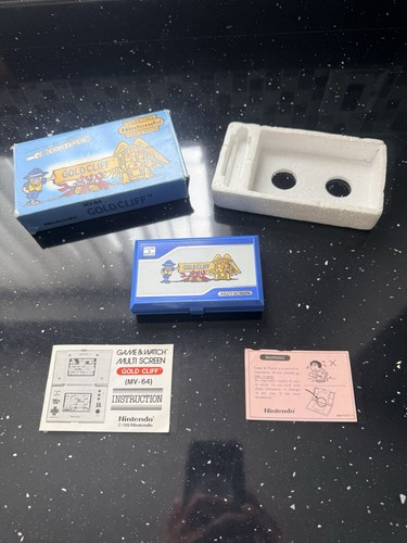 Nintendo game watch - -, gold
