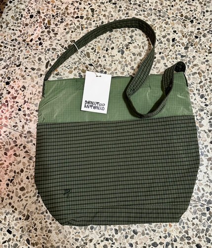 Benito antonio zara canvas - zara,