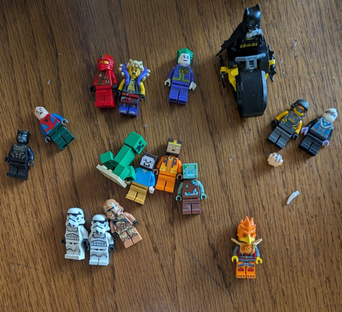 Lego mixed lot minifigures - mixed,
