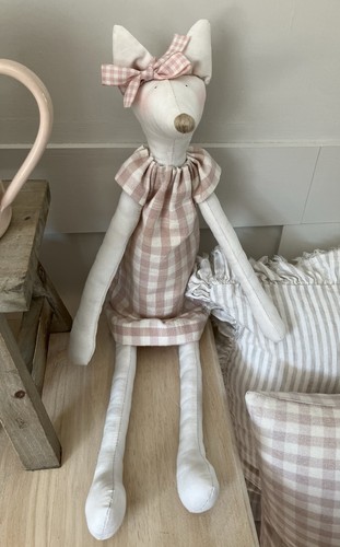 Large tilda fox - tilda,
