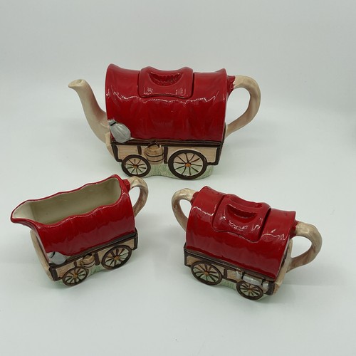 Vintage gypsy wagon - vintage, pot
