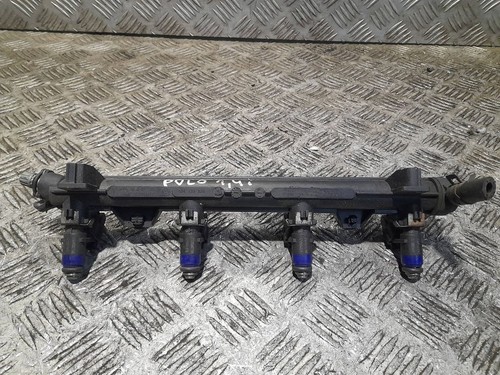 Volkswagen polo 2002 fuel rail - 2002,