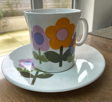 Vintage Dolly Days Hostess