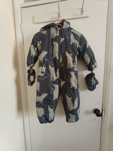 Charcoal coloured george snow - ,