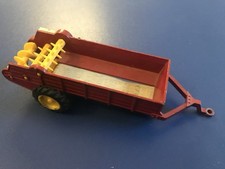 Britains 1/32 Manure Muck Spreader 9540