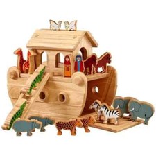 Lanka Kade Fair Trade Wooden Junior Natural Noah's Ark, 18 Characters & Ark