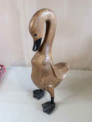 Lovely carved wooden duck - lovely,