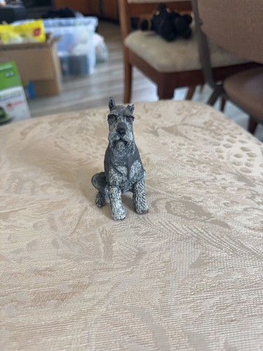 Schleich schnauzer dog - schnauzer,