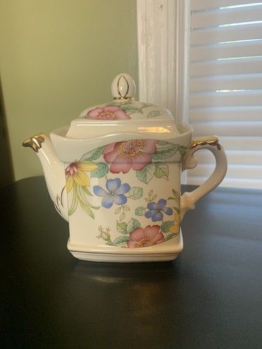 Vintage windsor teapot - windsor, flower