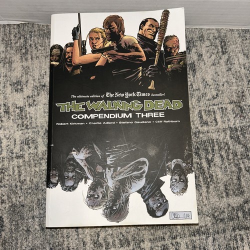 The walking dead - walking, compendium