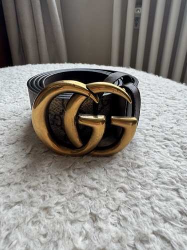 Gucci women logo - gg,