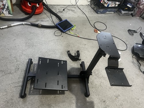 Adjustable steering wheel and - wheel,
