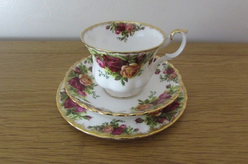 Royal albert old - country, roses