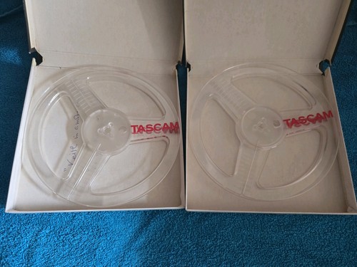 Plastic spool with - x, 7"