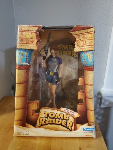Vintage 1998 playmates - vintage, tomb