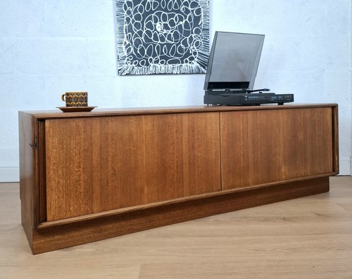 Plan mid century low - plan,