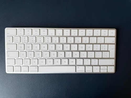Apple magic keyboard - magic, british