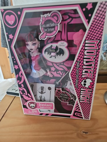 Monster high doll - g1,