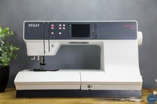 Pfaff Creative 3.0 IDT Sewing