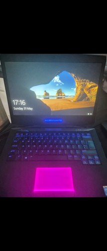 Alienware gaming laptop - r1,