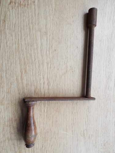 Winding handle for antique - winding,